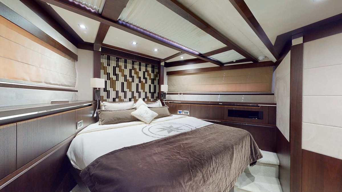Аренда моторной яхты Galeon 780 Crystal в Дубае - ОАЭ